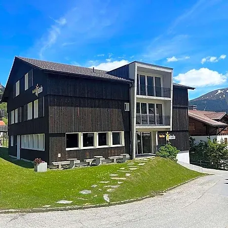 Nova Casa Spinatscha Sedrun ディセンティス
